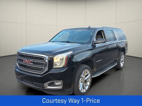 Used 2016 GMC Yukon XL SLT w/ Open Road Package AWD/4WD image 5
