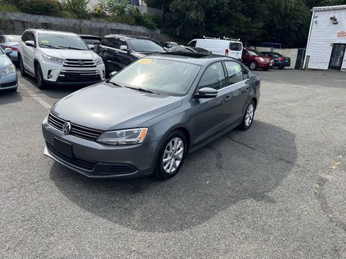 Used 2014 Volkswagen Jetta SE FWD image 12