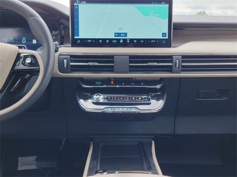 New 2026 Lincoln Corsair Reserve image 26