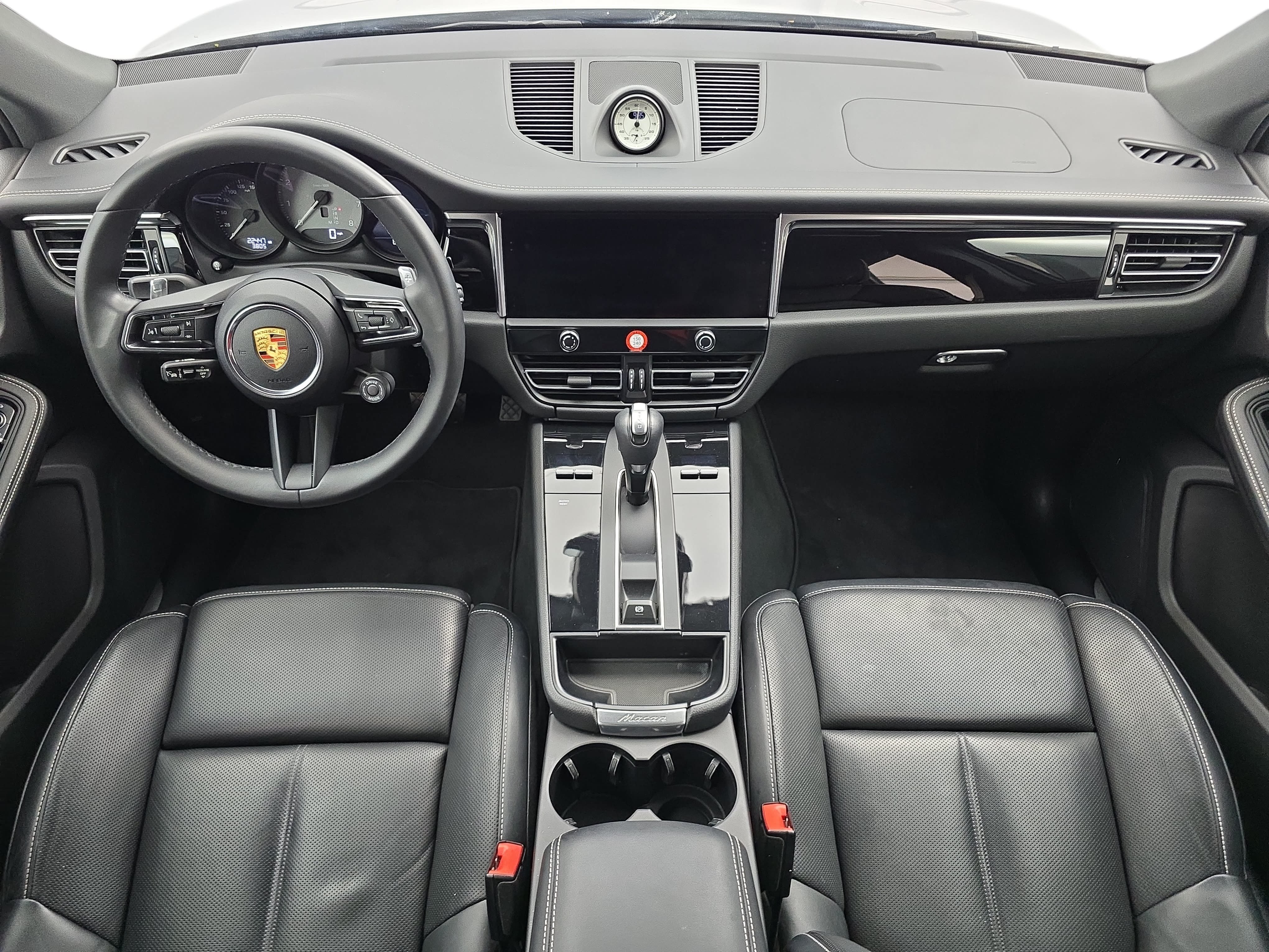 Certified 2024 Porsche Macan S AWD/4WD image 11