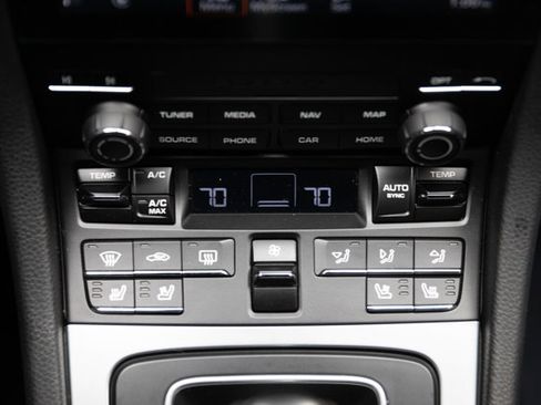 Used 2025 Porsche 718 Cayman image 84