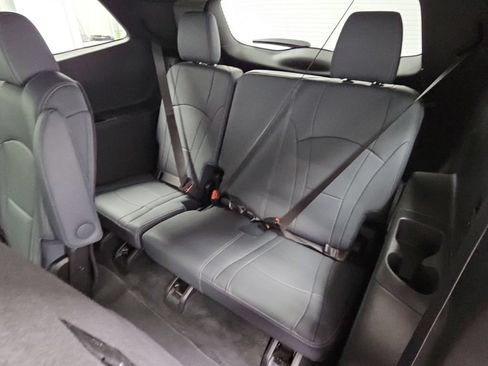 Used 2024 Buick Enclave Essence FWD image 32