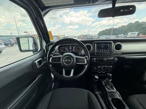 Used 2020 Jeep Wrangler Unlimited Sahara AWD/4WD image 6