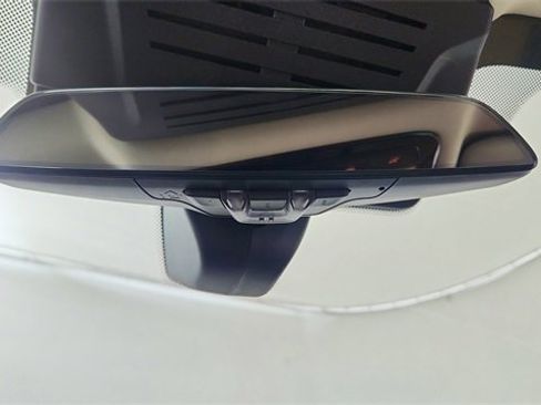 Used 2025 BMW X7 xDrive40i w/ Executive Package image 58