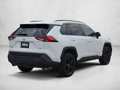 Used 2024 Toyota RAV4 XLE FWD image 5