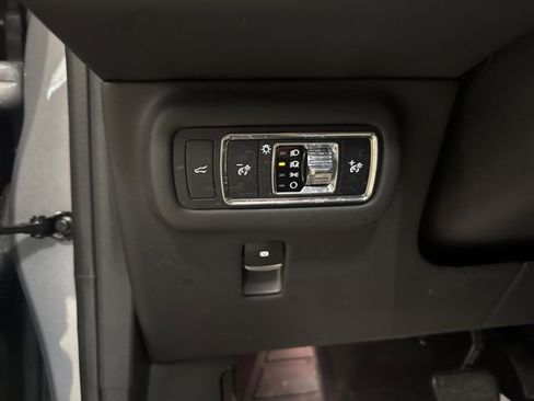 Used 2024 Lincoln Nautilus Reserve w/ Equipment Group 202A image 23