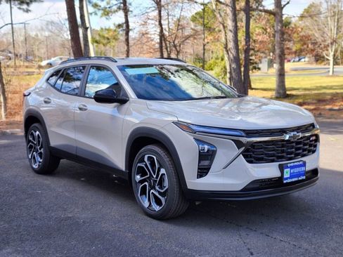 New 2026 Chevrolet Trax RS w/ Sunroof Package image 7