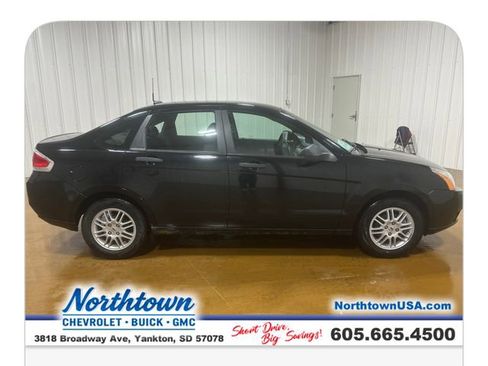 Used 2011 Ford Focus SE FWD image 6