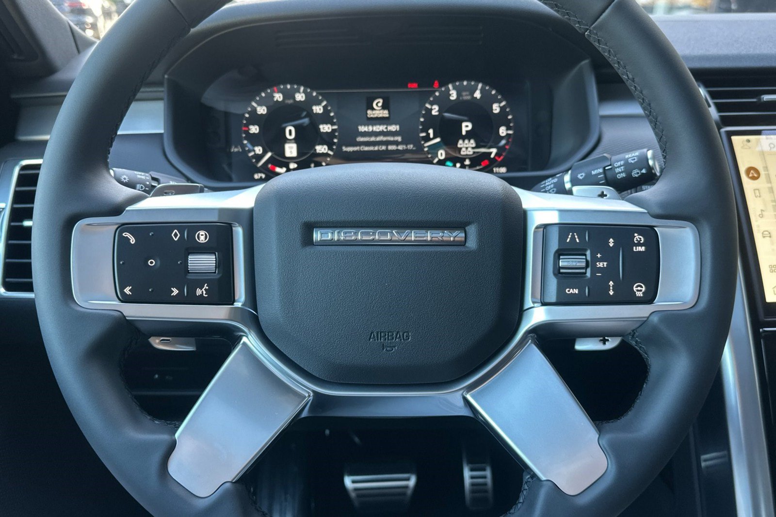 New 2026 Land Rover Discovery Limited Edition AWD/4WD image 16