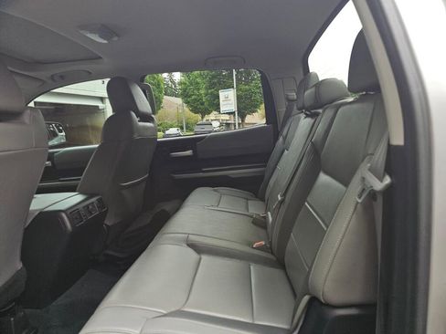 Used 2021 Toyota Tundra Limited w/ Limited Premium Package AWD/4WD image 22