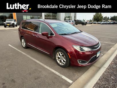 Used 2019 Chrysler Pacifica Touring-L w/ Tire & Wheel Group