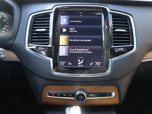 Used 2022 Volvo XC90 T6 Momentum w/ Advanced Package image 26