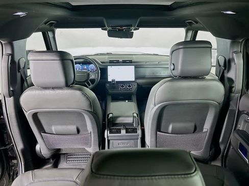 New 2026 Land Rover Defender 110 X-Dynamic SE AWD/4WD image 23