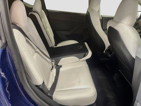 Used 2023 Tesla Model Y Long Range AWD/4WD image 26