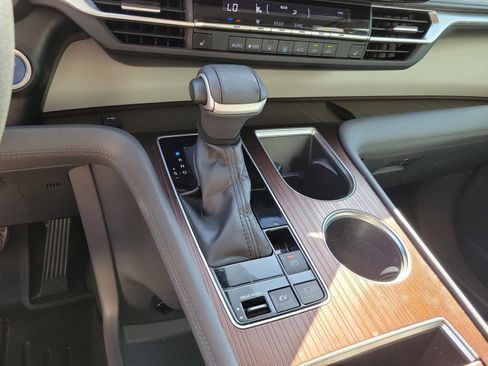 Used 2022 Toyota Sienna XLE FWD image 14