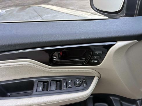 Used 2024 Honda Odyssey Touring image 12