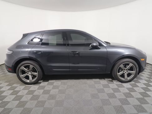 Used 2023 Porsche Macan image 8