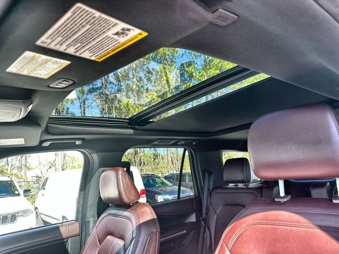 Used 2024 Ford Expedition Limited image 19