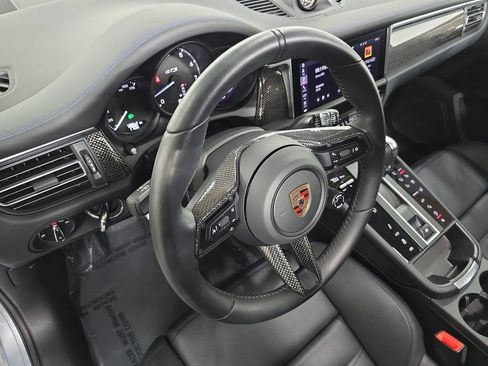 Certified 2025 Porsche Macan GTS AWD/4WD image 4