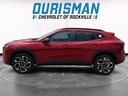 New 2026 Chevrolet Trax RS w/ Sunroof Package FWD image 3