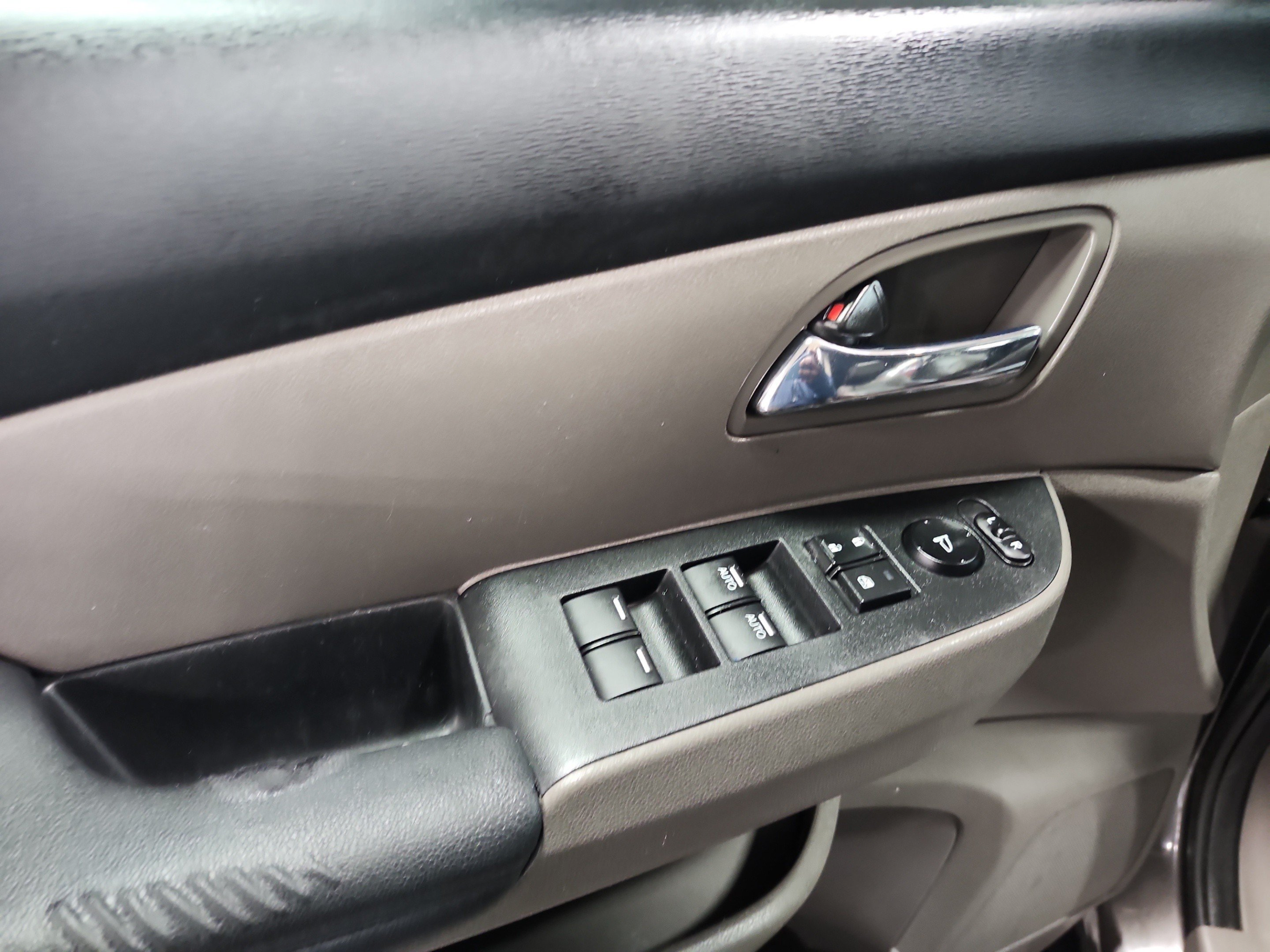 Used 2015 Honda Odyssey EX-L image 16