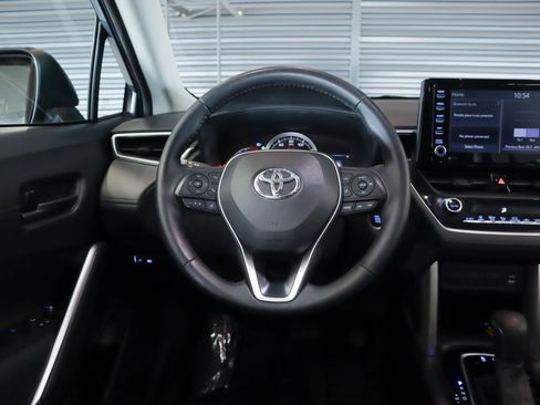 Used 2022 Toyota Corolla Cross LE w/ Black Badges Package (TMS) FWD image 15