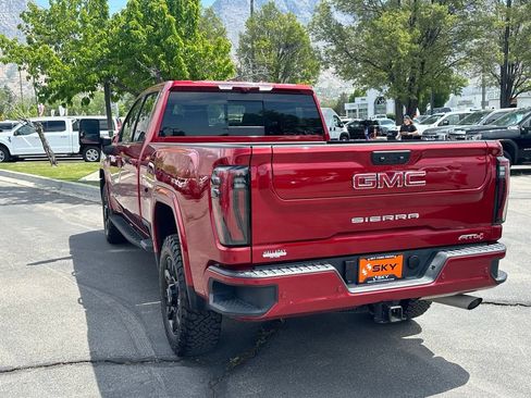 Used 2025 GMC Sierra 2500 AT4 w/ AT4 Premium Plus Package AWD/4WD image 5
