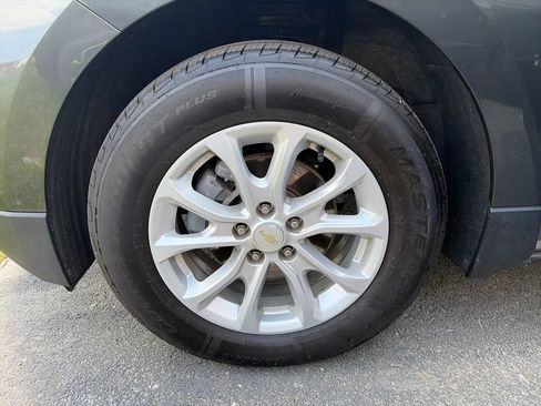 Used 2019 Chevrolet Equinox LT FWD image 25