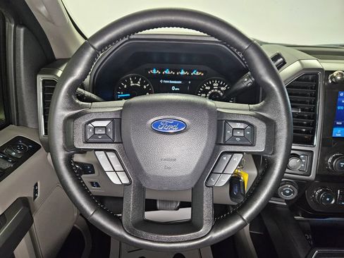 Used 2019 Ford F150 XLT w/ Equipment Group 302A Luxury AWD/4WD image 17