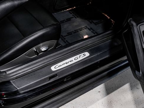 Used 2018 Porsche 911 Carrera GTS image 24