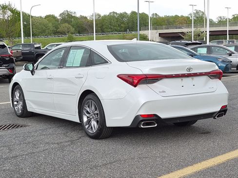 Used 2021 Toyota Avalon XLE w/ Moonroof Package FWD image 4