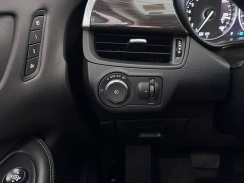 Certified 2019 Buick Envision Premium AWD/4WD image 22