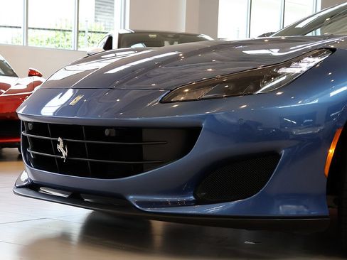 Certified 2020 Ferrari Portofino RWD image 5