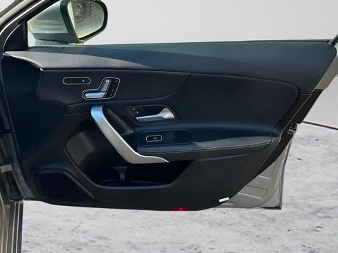 Used 2019 Mercedes-Benz A 220 4MATIC image 31