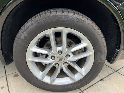 Used 2024 Dodge Durango GT RWD image 15