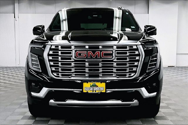 Used 2026 GMC Yukon Denali w/ Sun & Power Step Package AWD/4WD image 4