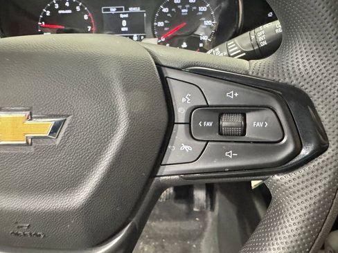 New 2026 Chevrolet Trax LS w/ LS Convenience Package FWD image 15