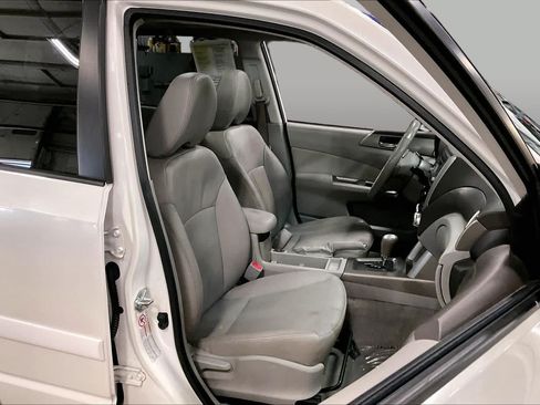 Used 2010 Subaru Forester 2.5X Limited AWD/4WD image 8