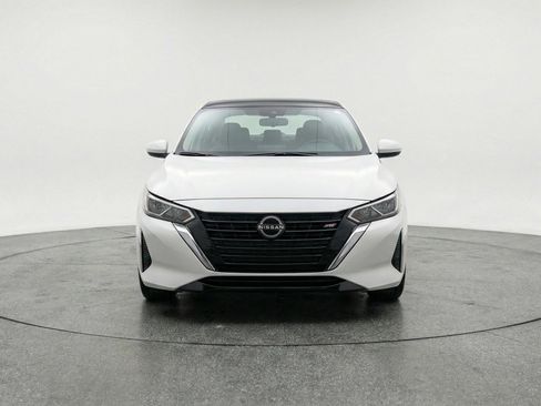 Used 2025 Nissan Sentra SV FWD image 2