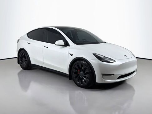 Used 2022 Tesla Model Y Performance AWD/4WD image 3