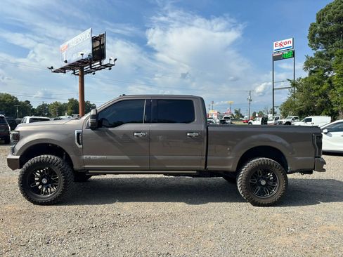 Used 2019 Ford F250 Limited w/ FX4 Off-Road Package AWD/4WD image 2