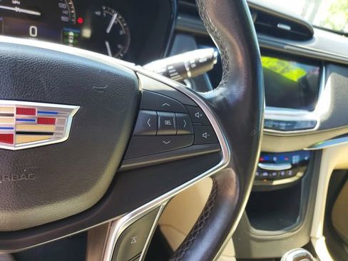 Used 2018 Cadillac XT5 Luxury w/ Driver Awareness Package image 26