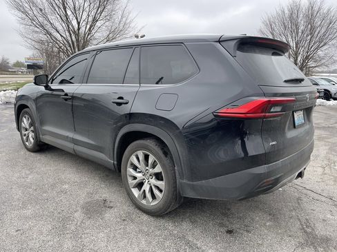 Used 2024 Toyota Grand Highlander XLE image 7