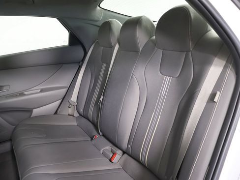 Certified 2025 Hyundai Elantra Sport FWD image 25