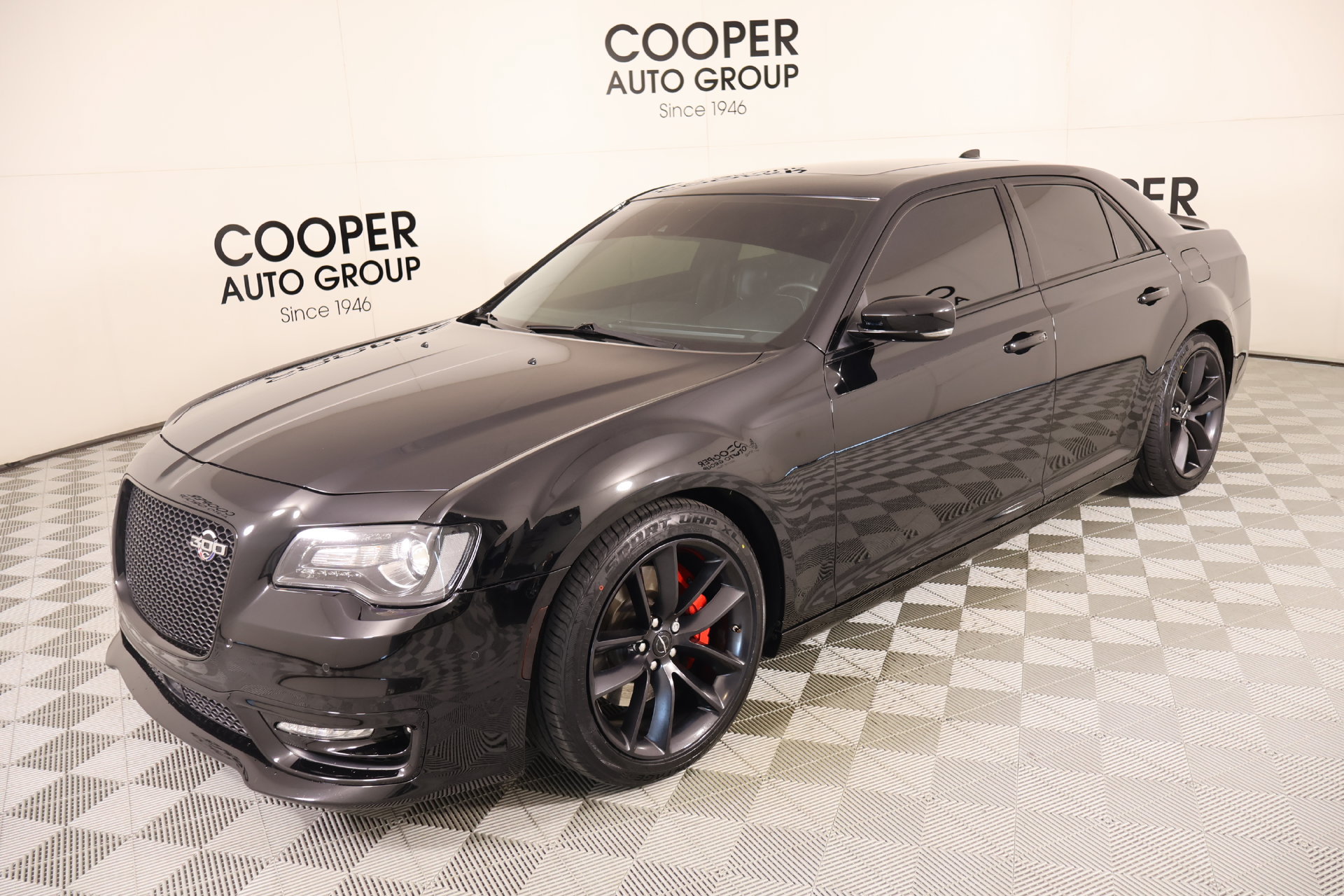 Used 2023 Chrysler 300 C RWD image 10