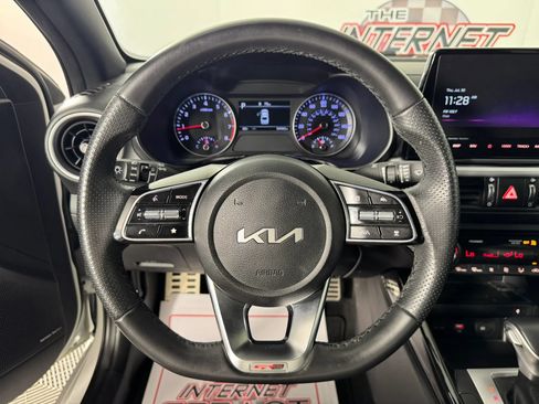 Used 2023 Kia Forte GT-Line w/ GT-Line Premium Package FWD image 13