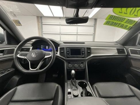 Used 2022 Volkswagen Atlas Cross Sport SE image 4