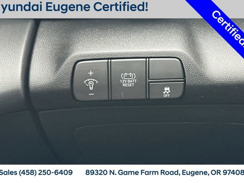 Used 2025 Hyundai Elantra SEL FWD image 34