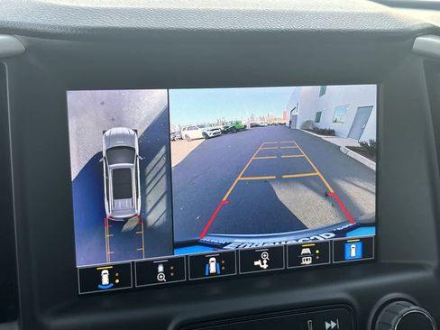 Used 2023 GMC Terrain Denali w/ Denali Premium Package image 24