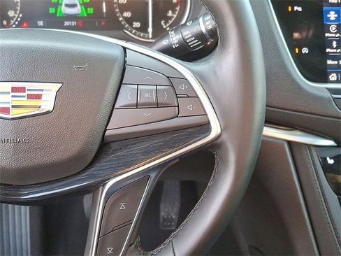 Used 2025 Cadillac XT5 Premium Luxury image 22